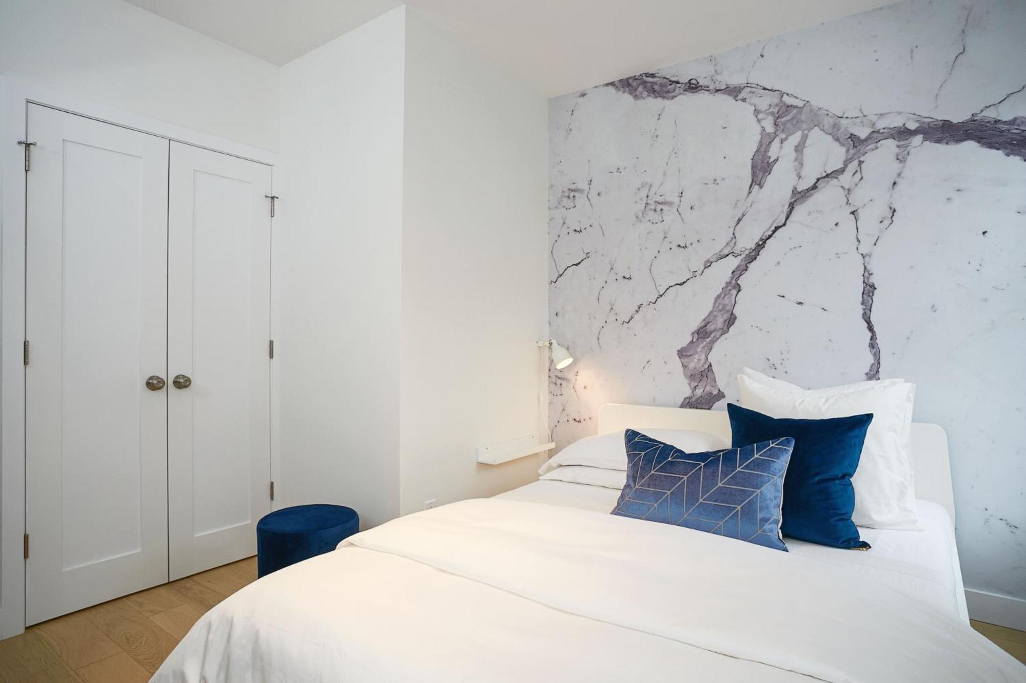 Explore Montreal From Sleek Contemporary Apartment By Den Stays 客房 照片